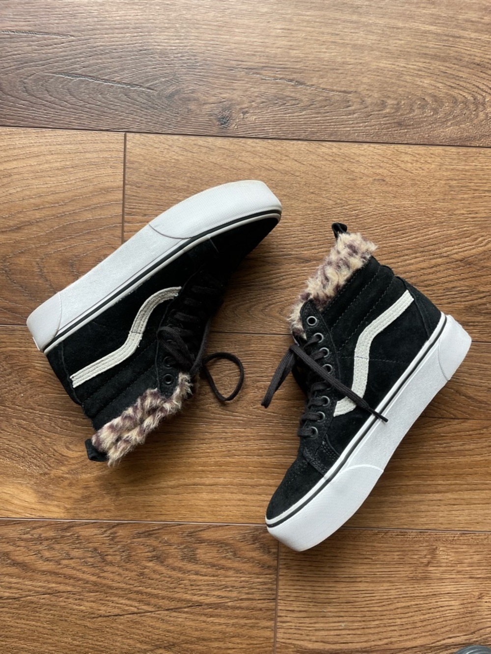 Vans Black High-Top Suede with Faux Fur Collar